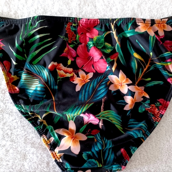 Venus Floral Bikini Set with Gold Stripes, Size 4 - Picture 13 of 16